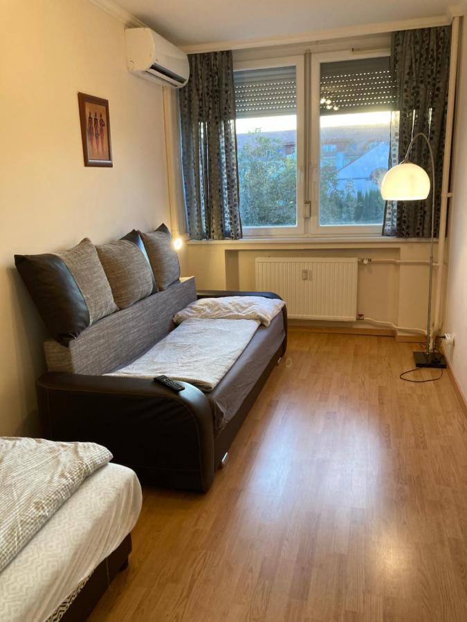 Center One Apartment *